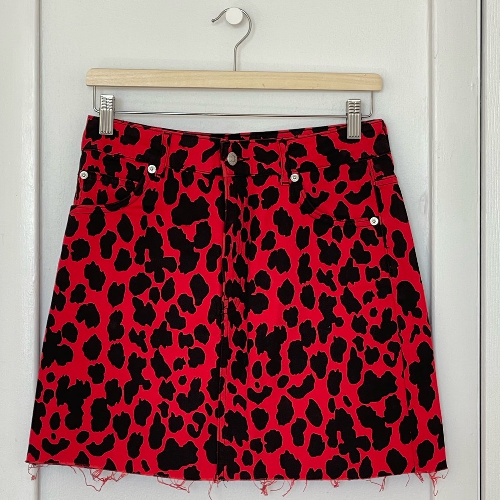 TOPSHOP Leopard Print Denim Mini Skirt in Red Size US6